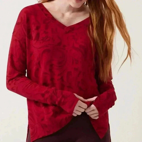 Athleta Coaster Luxe V Neck Red Sweatshirt Size Medium - Picture 1 of 5